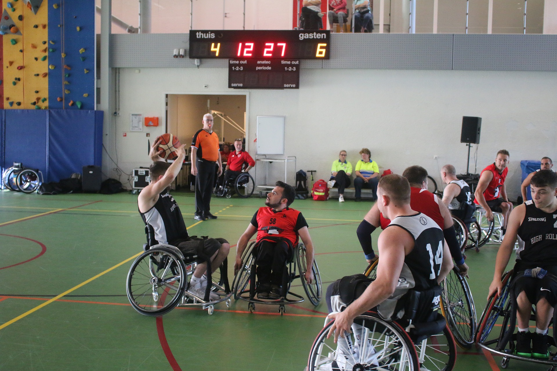 wheelchair-4513529_1920 by ayoe91